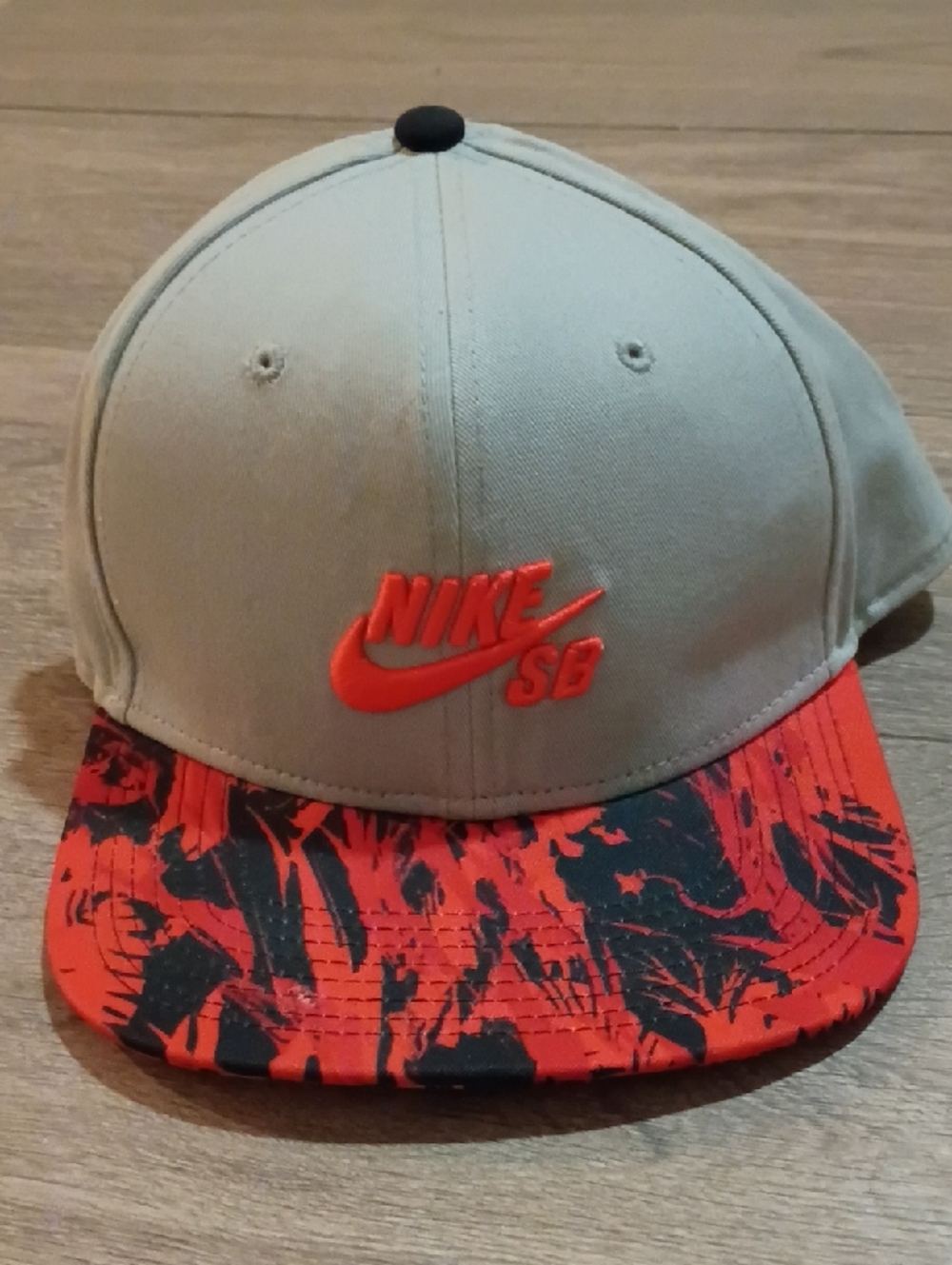 Nike SB Gray Crown Hat with Bright Orange Black Patterned Brim